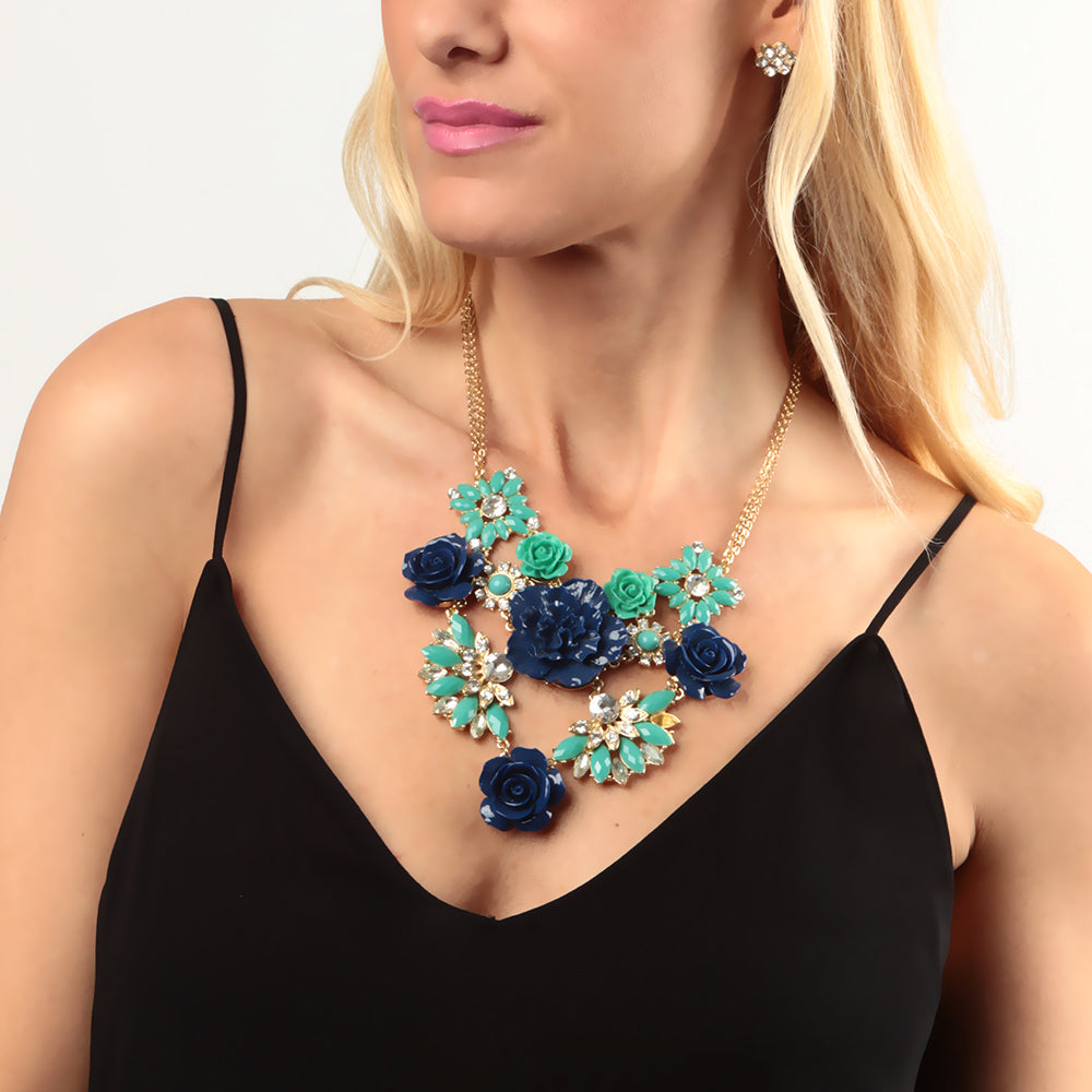 AMRITA NEW YORK Rose Garden Necklace Coral/Peach