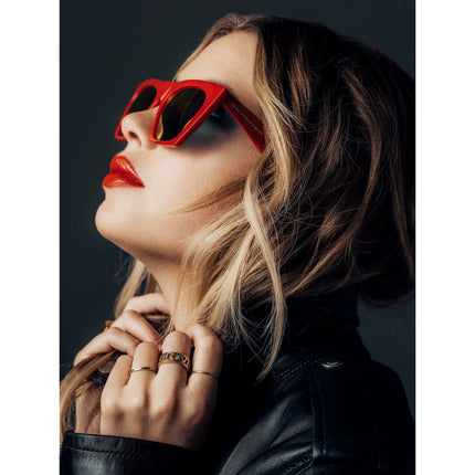 PRIVE REVAUX VICTORIA by Ashley Benson / Candy Red Sunglasses