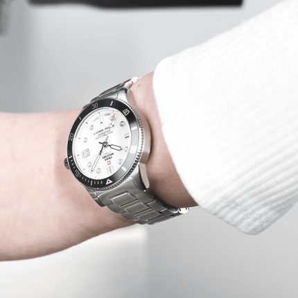 Swiss Military SM34089.03 – Dive Watch for Women 200M image 3