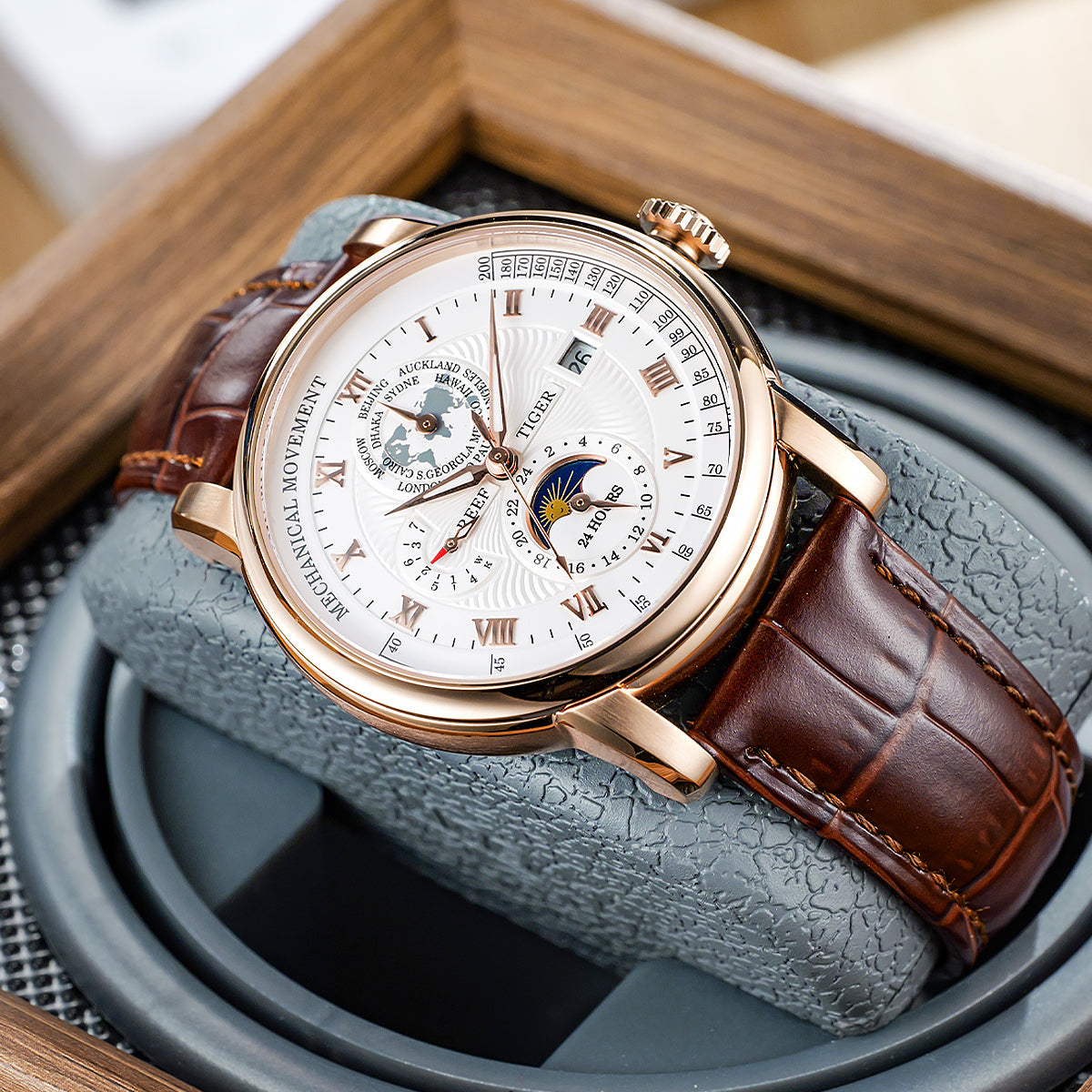 Reef Tiger Men's Artist Master II Mechanical Calendar Moon Phase Watch RGA1963 Rose/White image 5