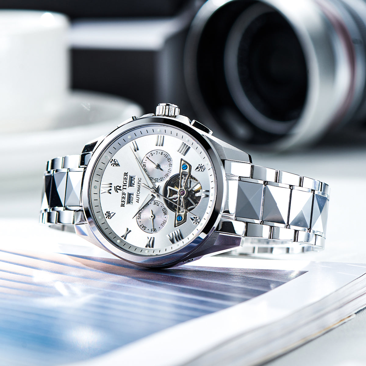 Reef Tiger Men's Classic Motion Day Date Automatic Watch RGA8235 image 2