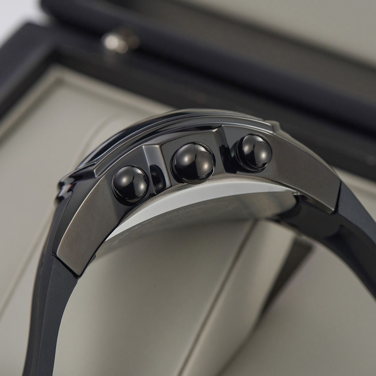 Reef Tiger Aurora Tank VK Men's Black PVD Unique Chronograph Sport Watch image 2