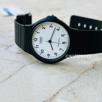 CASIO Men's Classic Resin Watch Black
