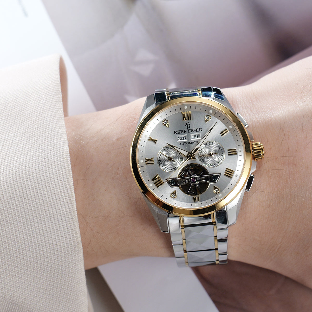 Reef Tiger Men's Classic Motion Day Date Automatic Watch RGA8235 image 4