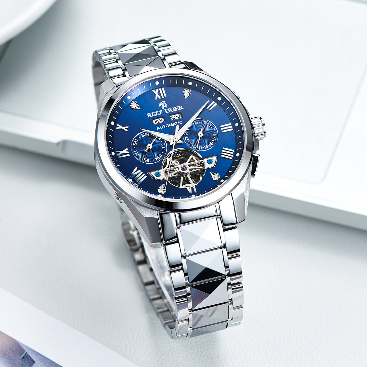 Reef Tiger Men's Classic Motion Day Date Automatic Watch RGA8235 image 2