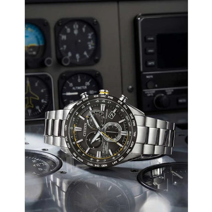 R1.00 AUCTION**CITIZEN** Men's SUPER TITANIUM Eco-Drive Watch CB5947-80E