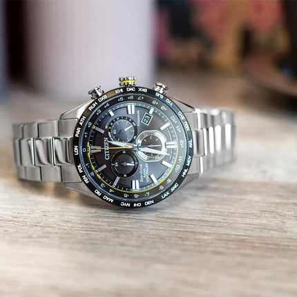 R1.00 AUCTION**CITIZEN** Men's SUPER TITANIUM Eco-Drive Watch CB5947-80E