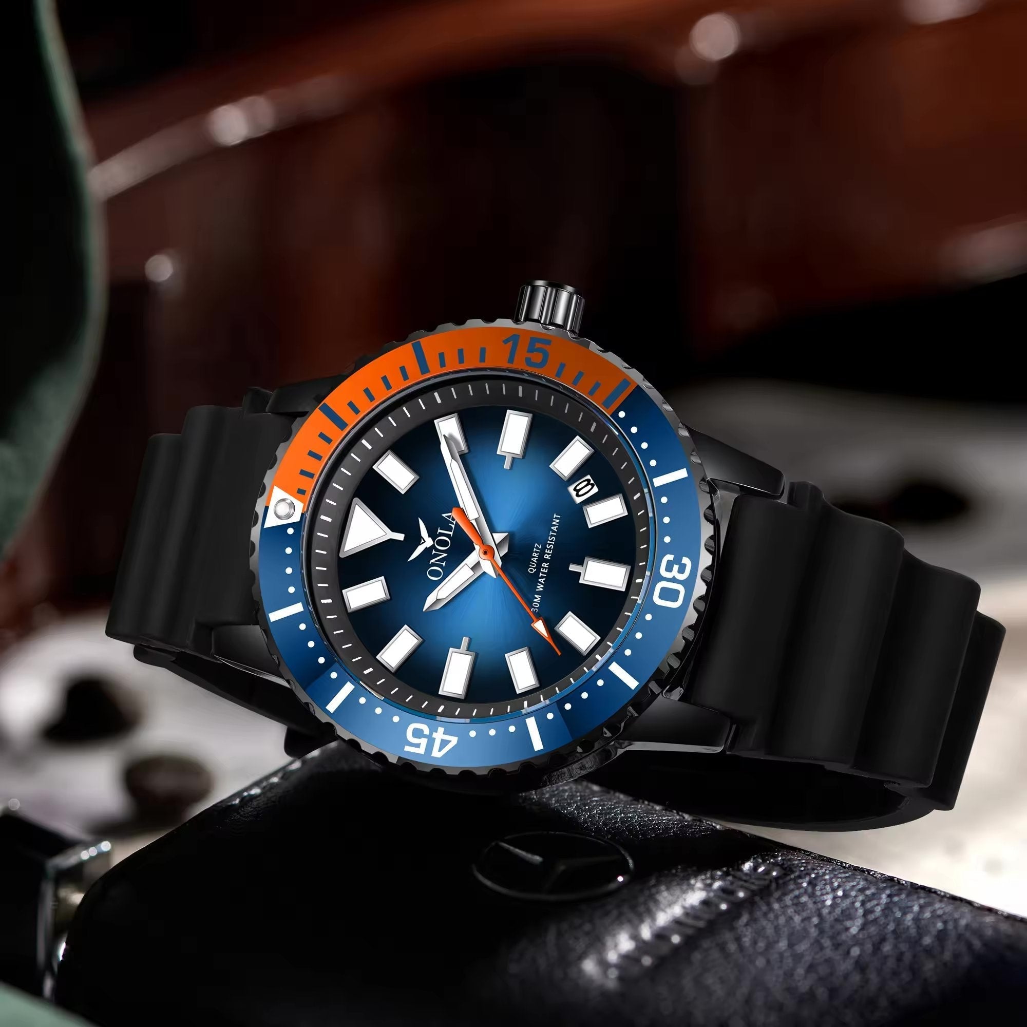ONOLA Davaro Quartz Dive Inspired Silicone Strap Watch image 6