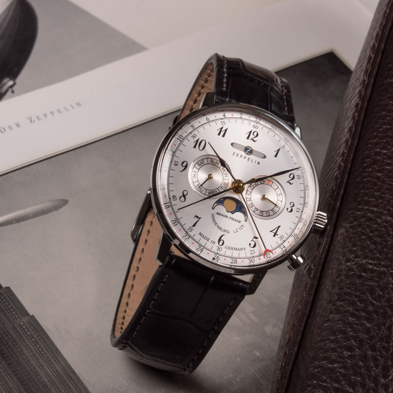 ZEPPELIN 7036-1 LZ129 Hindenburg Watch image 3