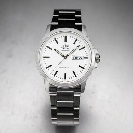 **R1.00 Auction**ORIENT** The Classic Automatic Date Steel Watch