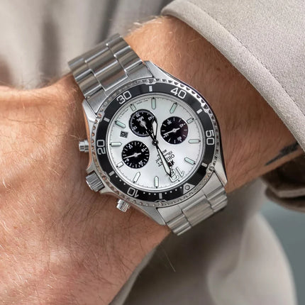 ORIENT Men's Solar Mako Diver Chronograph Watch Panda Edition