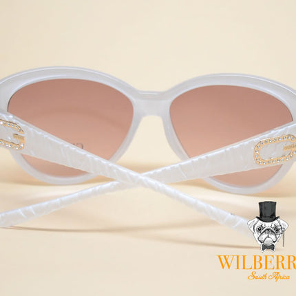 GUESS Women's Crystal Snow White G Sunglasses (Opens @ R1)