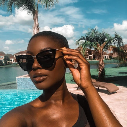 QUAY REINA Sunglasses